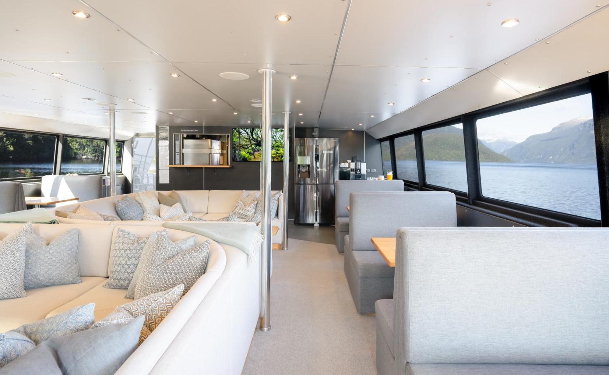 Milford Sound Overnight Cruise - Fiordland Discovery Ngoại thất bức ảnh