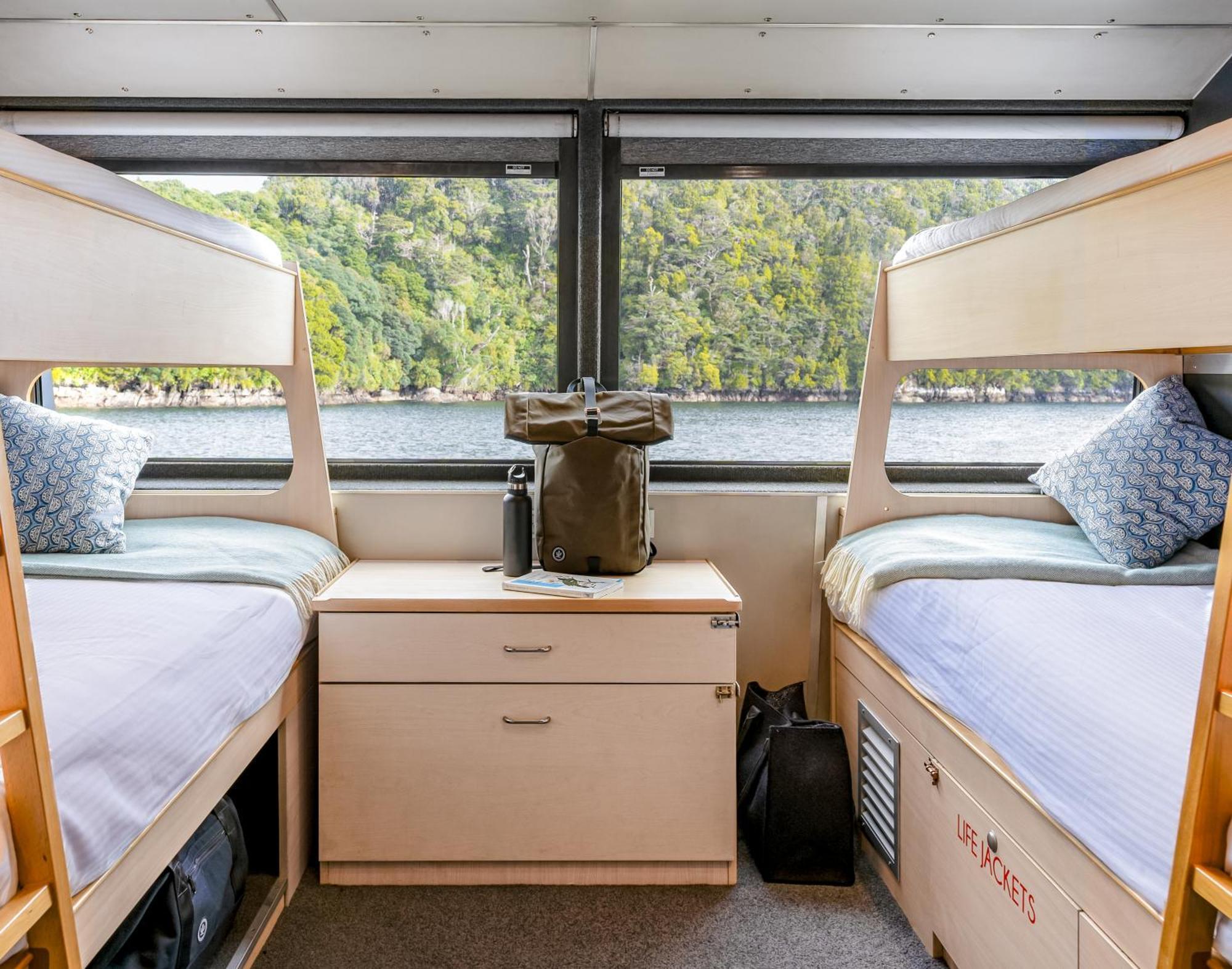 Milford Sound Overnight Cruise - Fiordland Discovery Ngoại thất bức ảnh